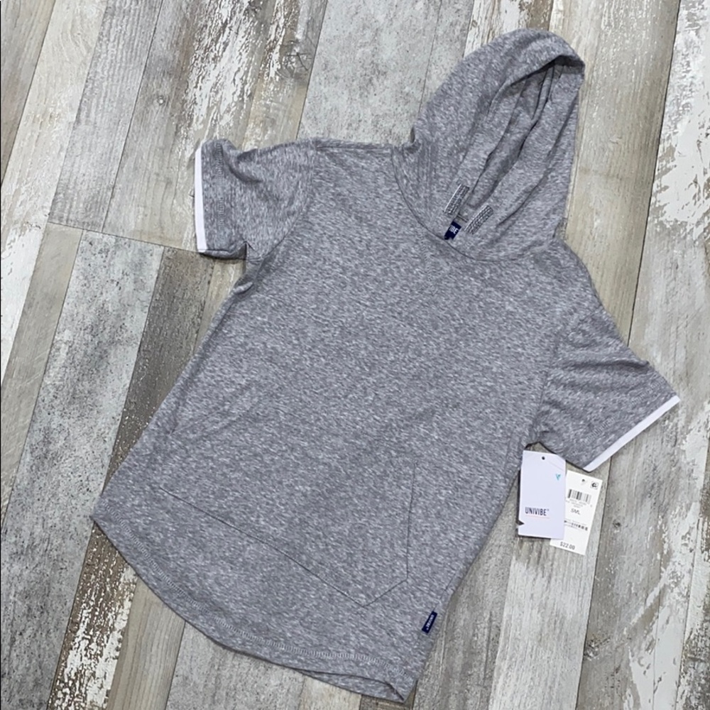 NWT Hooded Univibe Boys Short Sleeved Gray Shirt S